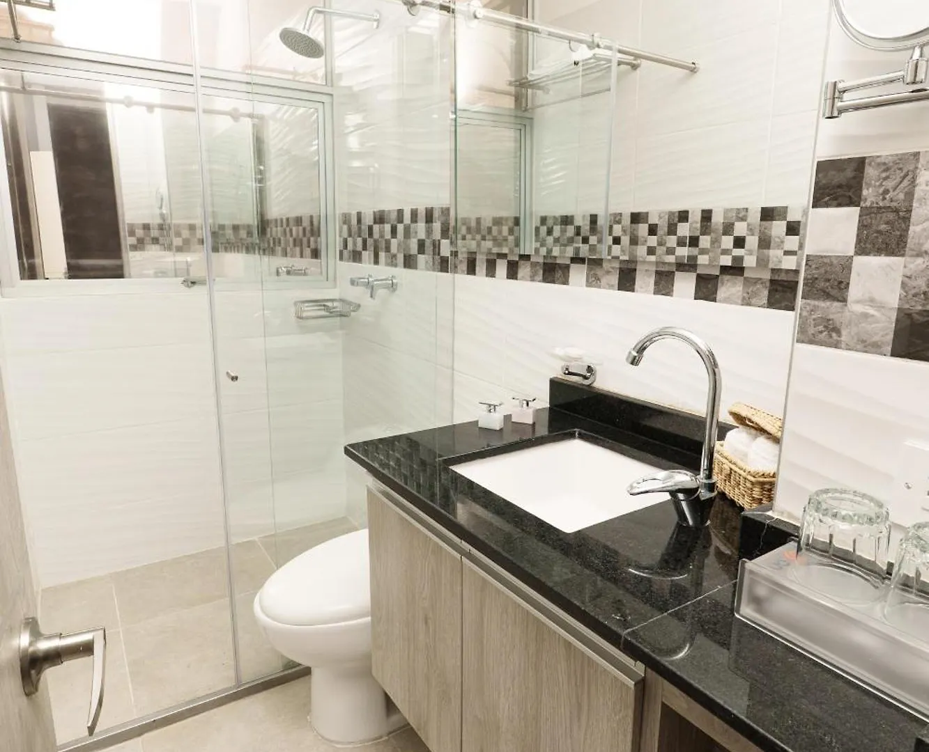 ****  Hotel On By Zenya Host Cali Colombia