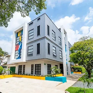 Hotel Ayenda Living Box