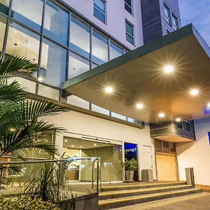 Hotel Express By Marriott Colombia